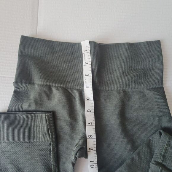 LULULEMON Women's Textured Seamless Ebb to street 16" Crop Leggings size 4 - Picture 5 of 10